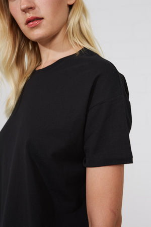 W TS 404 BLK TEE01403902